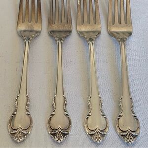 4 International Holmes & Edwards Deep SILVER FASHION 7.5" Forks Fork Set 1957